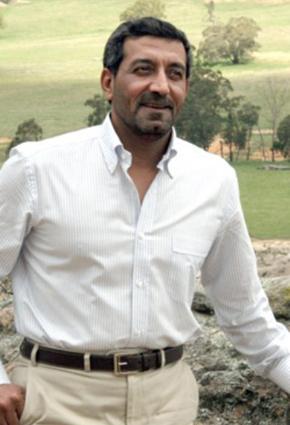 تعرّف الى سموّ الشيخ أحمد بن سعيد آل مكتوم